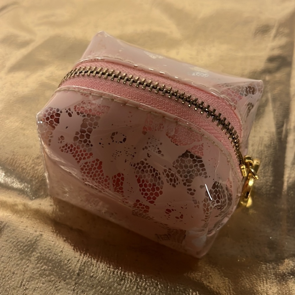 New Minimergency Kit for Brides - Picture 3 of 6